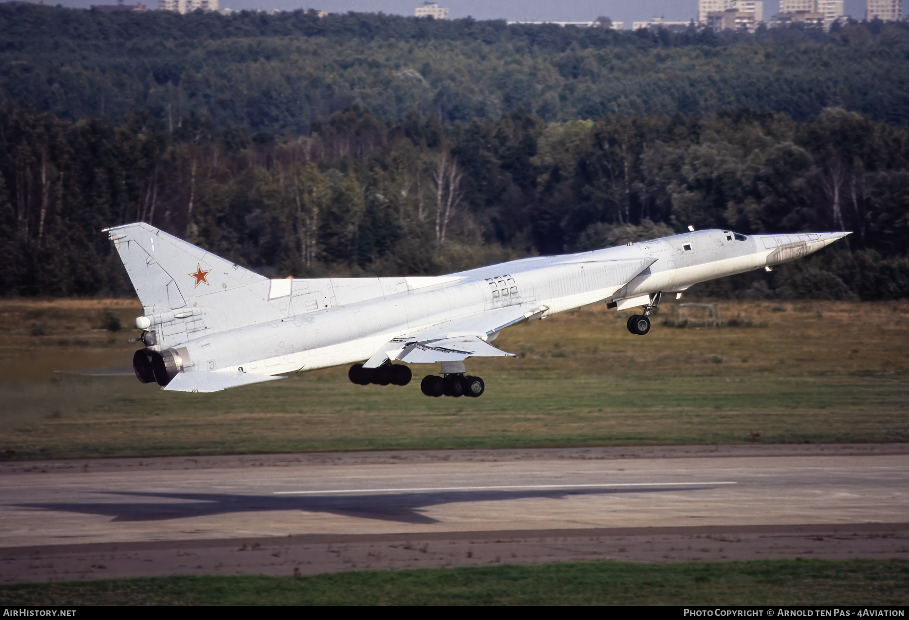 Aircraft Photo of 9804 black | Tupolev Tu-22M-3 | Russia - Air Force | AirHistory.net #605126