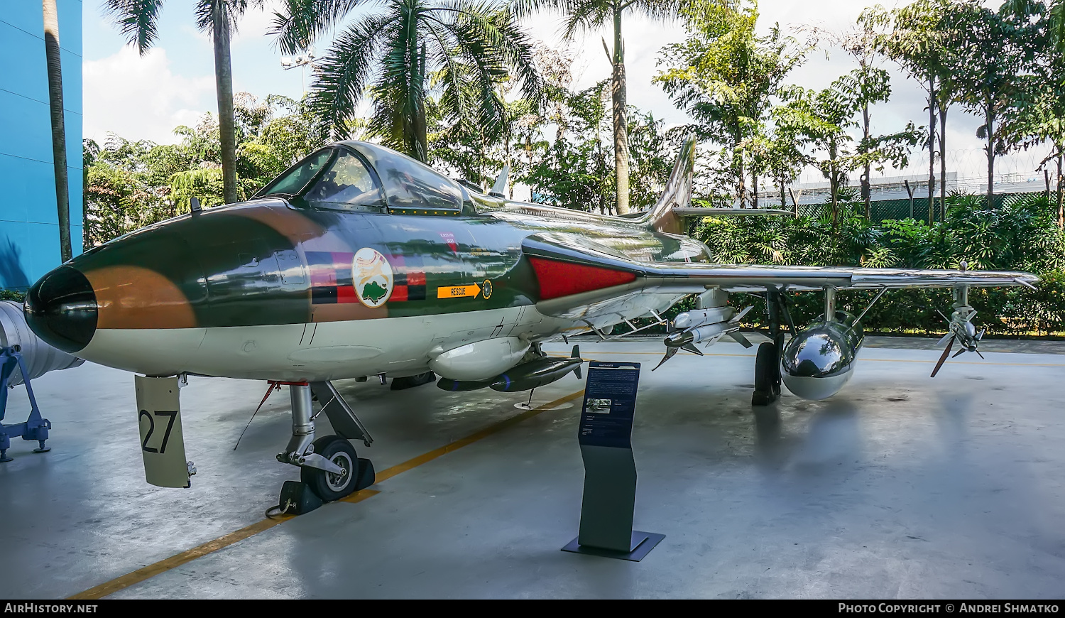 Aircraft Photo of 527 | Hawker Hunter FGA74S | Singapore - Air Force | AirHistory.net #605234