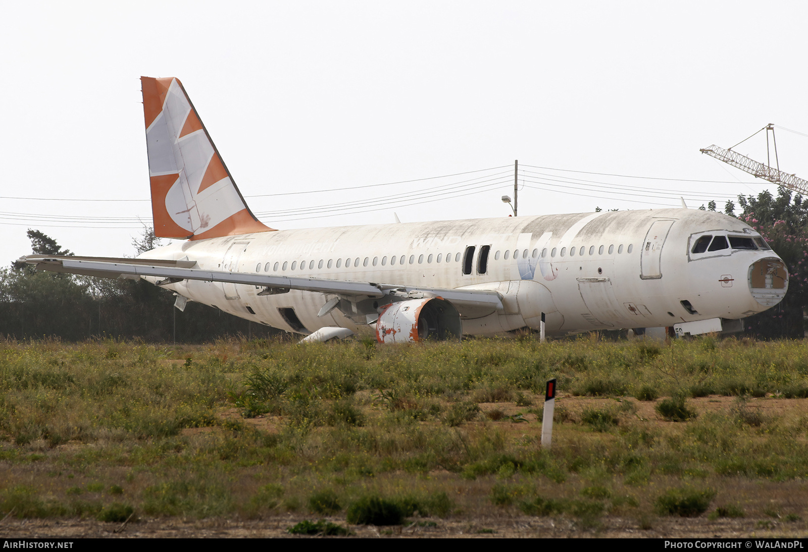 Aircraft Photo of EI-DFO | Airbus A320-211 | Wind Jet | AirHistory.net #605360