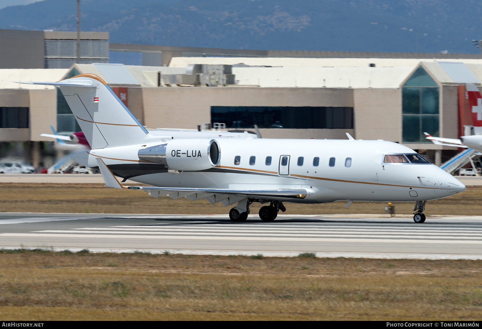 Aircraft Photo of OE-LUA | Bombardier Challenger 650 (CL-600-2B16) | AirHistory.net #605371