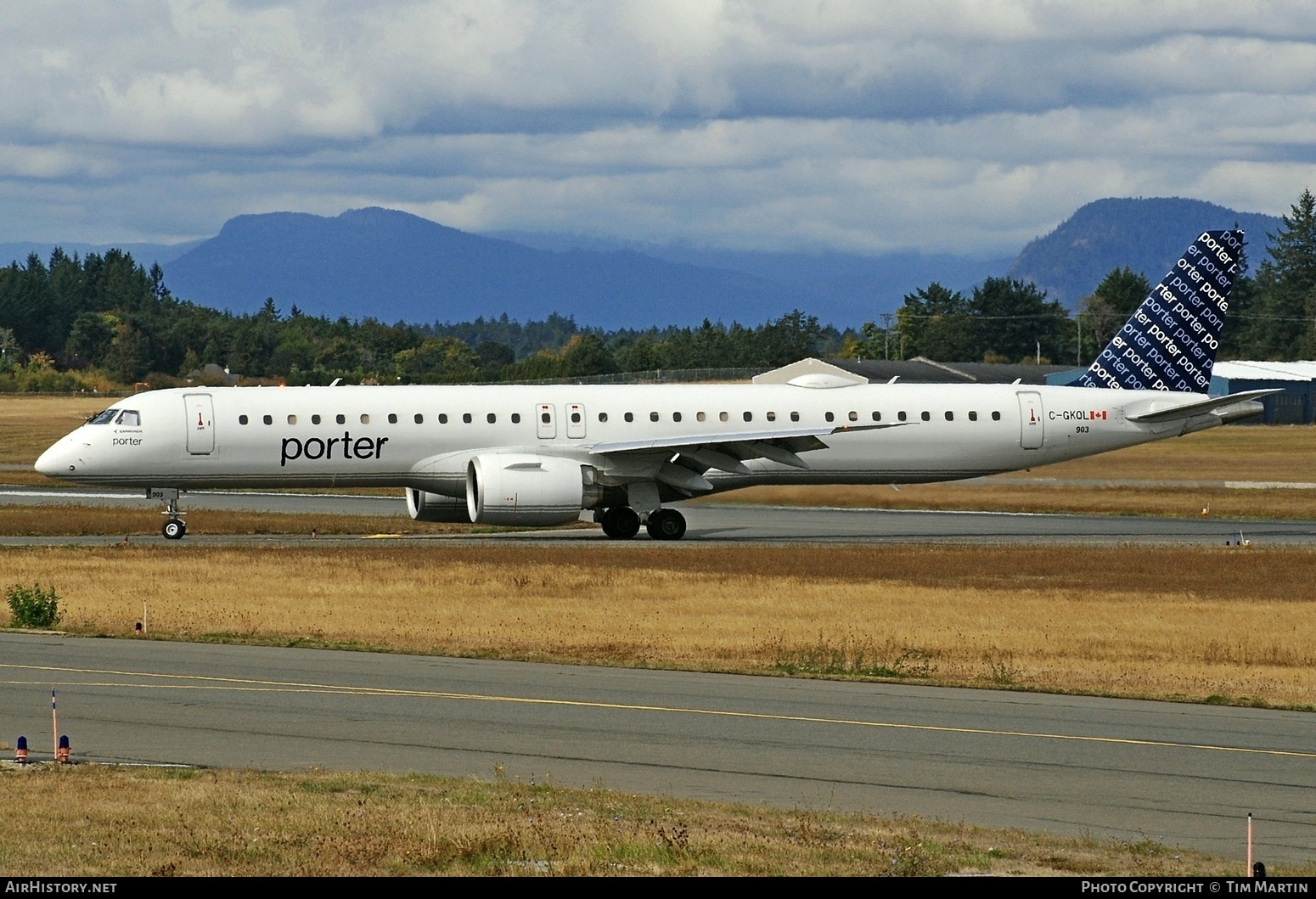 Aircraft Photo of C-GKQL | Embraer 195-E2 (ERJ-190-400) | Porter Airlines | AirHistory.net #605375