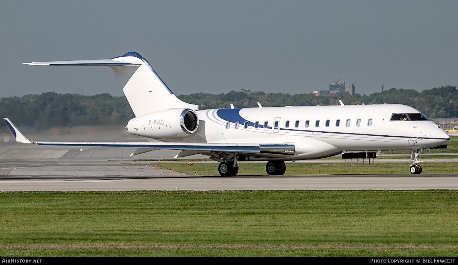 Aircraft Photo of M-IRAS | Bombardier Global 6000 (BD-700-1A10) | AirHistory.net #605433