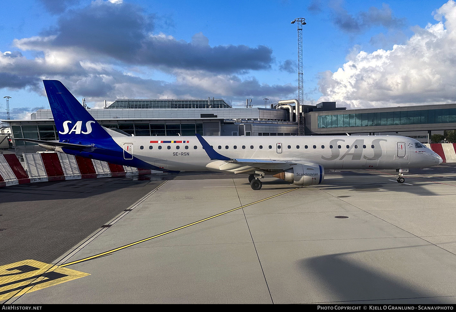 Aircraft Photo of SE-RSN | Embraer 195LR (ERJ-190-200LR) | Scandinavian Airlines - SAS | AirHistory.net #605498