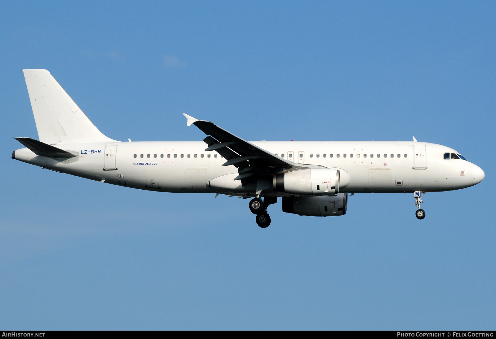 Aircraft Photo of LZ-BHM | Airbus A320-232 | AirHistory.net #605611