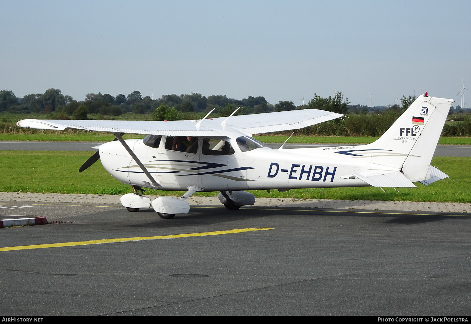 Aircraft Photo of D-EHBH | Cessna 172S Skyhawk SP | FFL Flugschule | AirHistory.net #605659