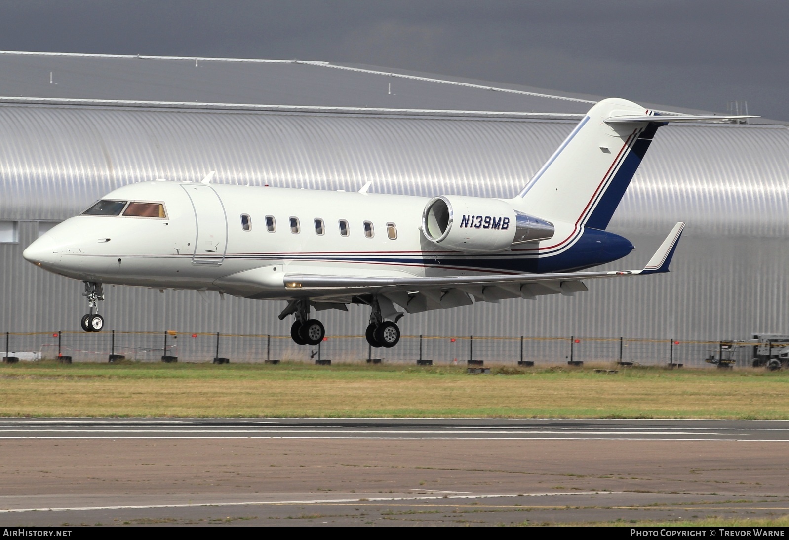 Aircraft Photo of N139MB | Bombardier Challenger 605 (CL-600-2B16) | AirHistory.net #605690
