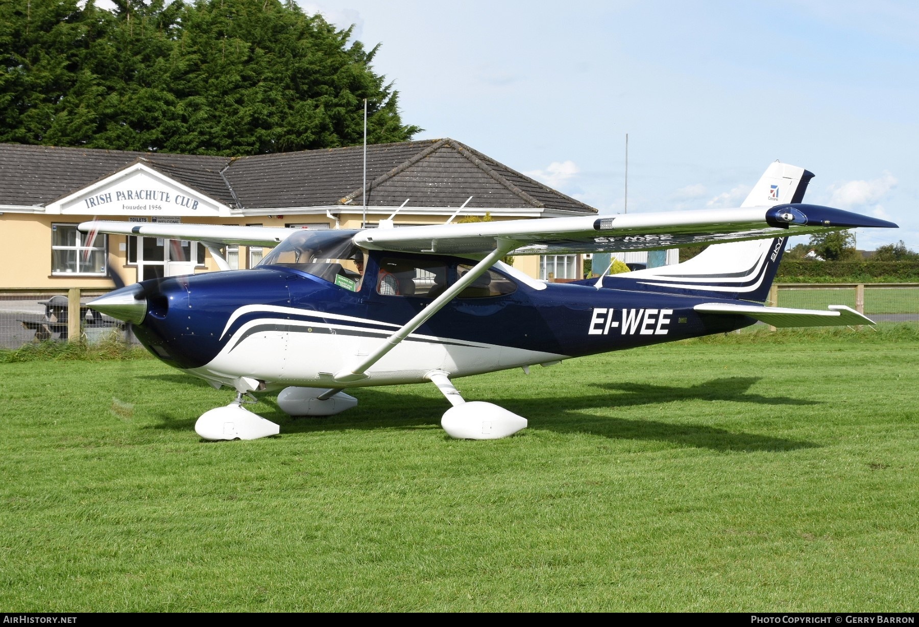 Aircraft Photo of EI-WEE | Cessna 182T Skylane | AirHistory.net #605721
