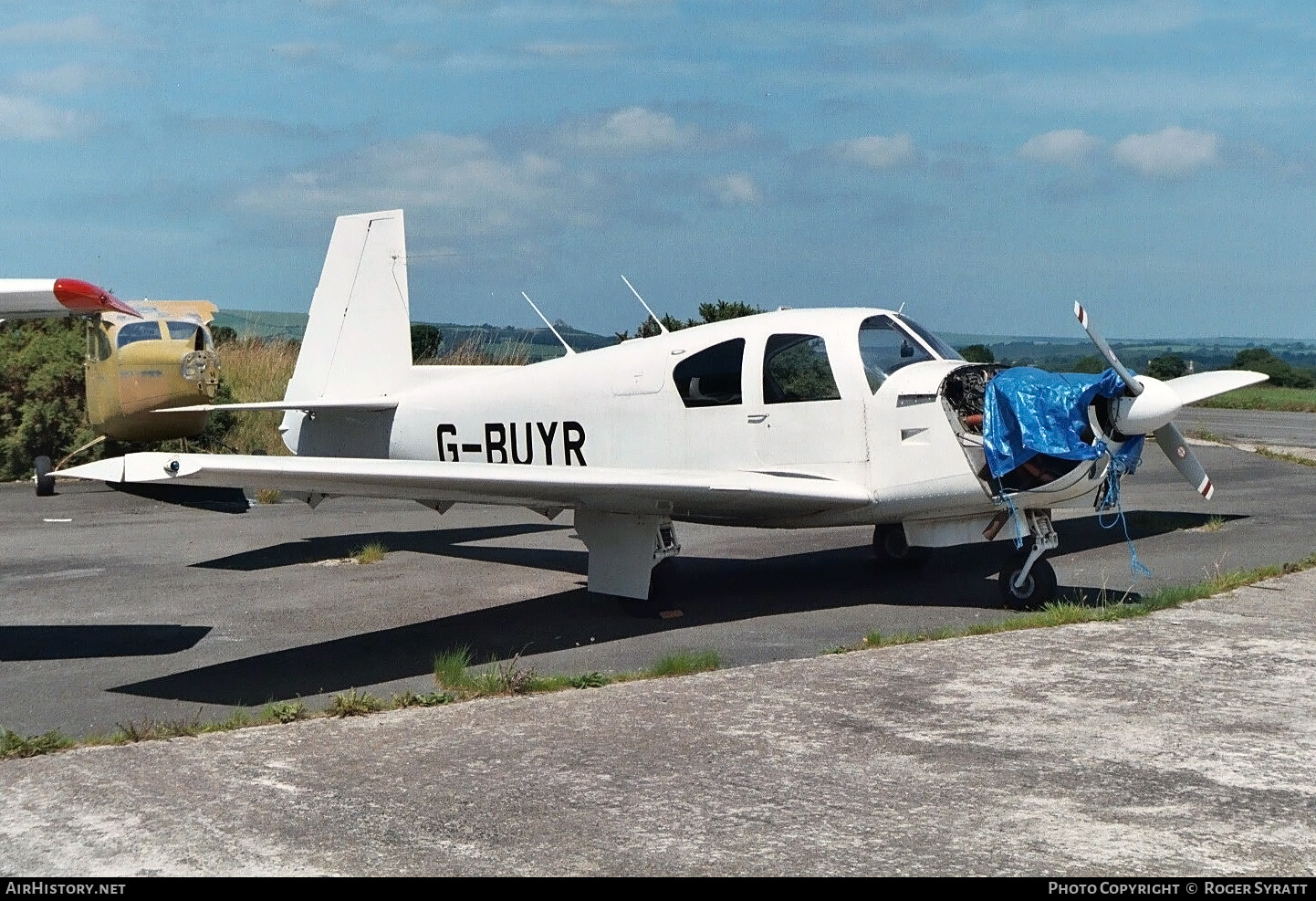 Aircraft Photo of G-BUYR | Mooney M-20C | AirHistory.net #605728