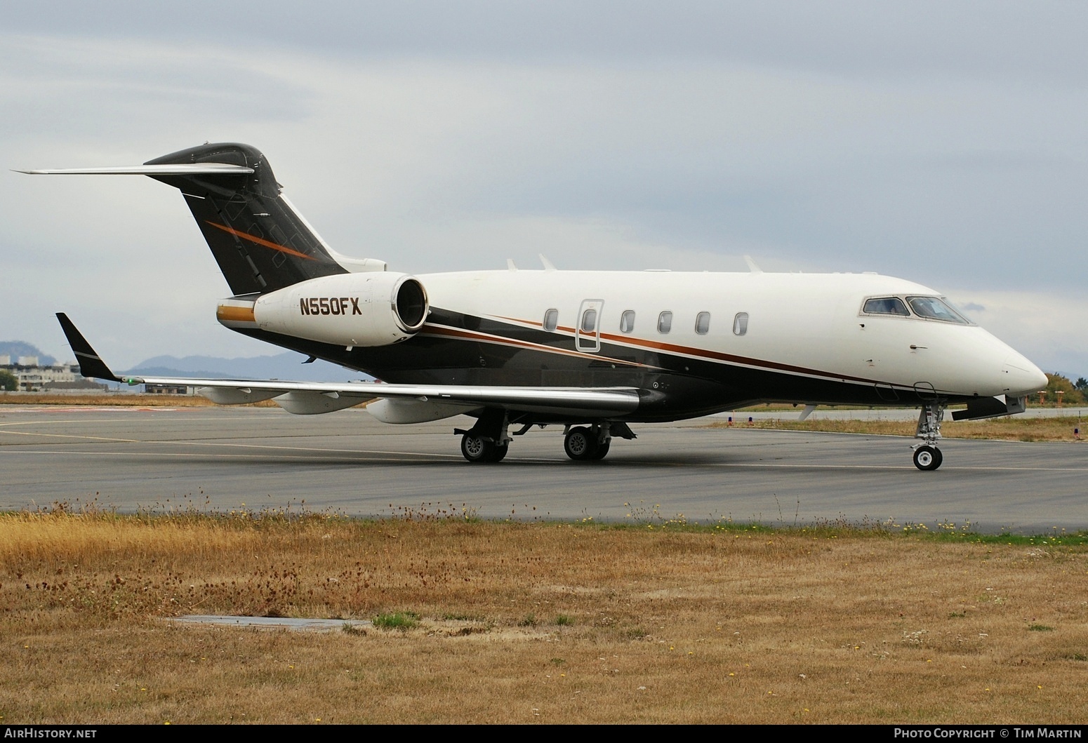 Aircraft Photo of N550FX | Bombardier Challenger 300 (BD-100-1A10) | AirHistory.net #605883