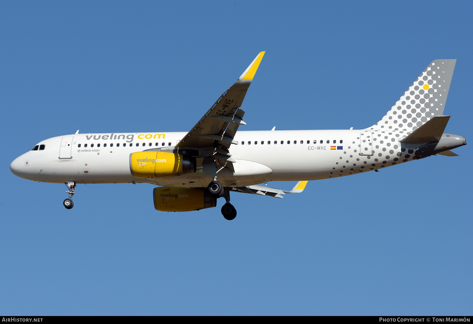 Aircraft Photo of EC-MVE | Airbus A320-232 | Vueling Airlines | AirHistory.net #605895