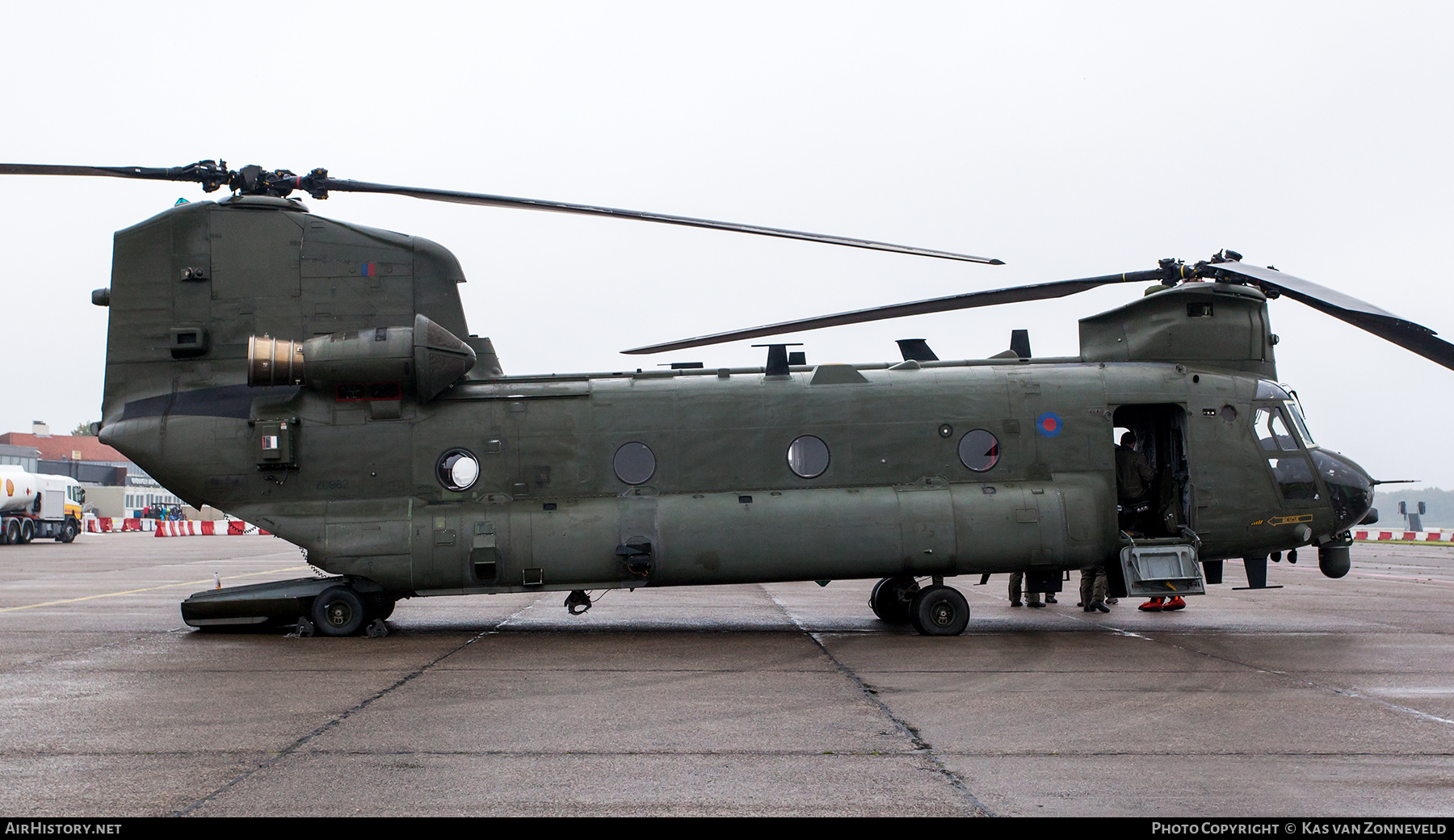 Aircraft Photo of ZD982 | Boeing Chinook HC2 (352) | UK - Air Force | AirHistory.net #605943