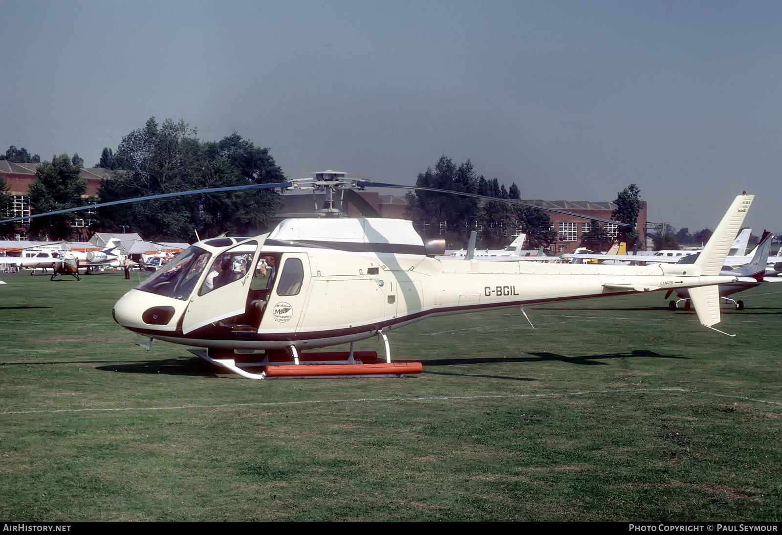Aircraft Photo of G-BGIL | Aerospatiale AS-350B Ecureuil | McAlpine Helicopters | AirHistory.net #605987