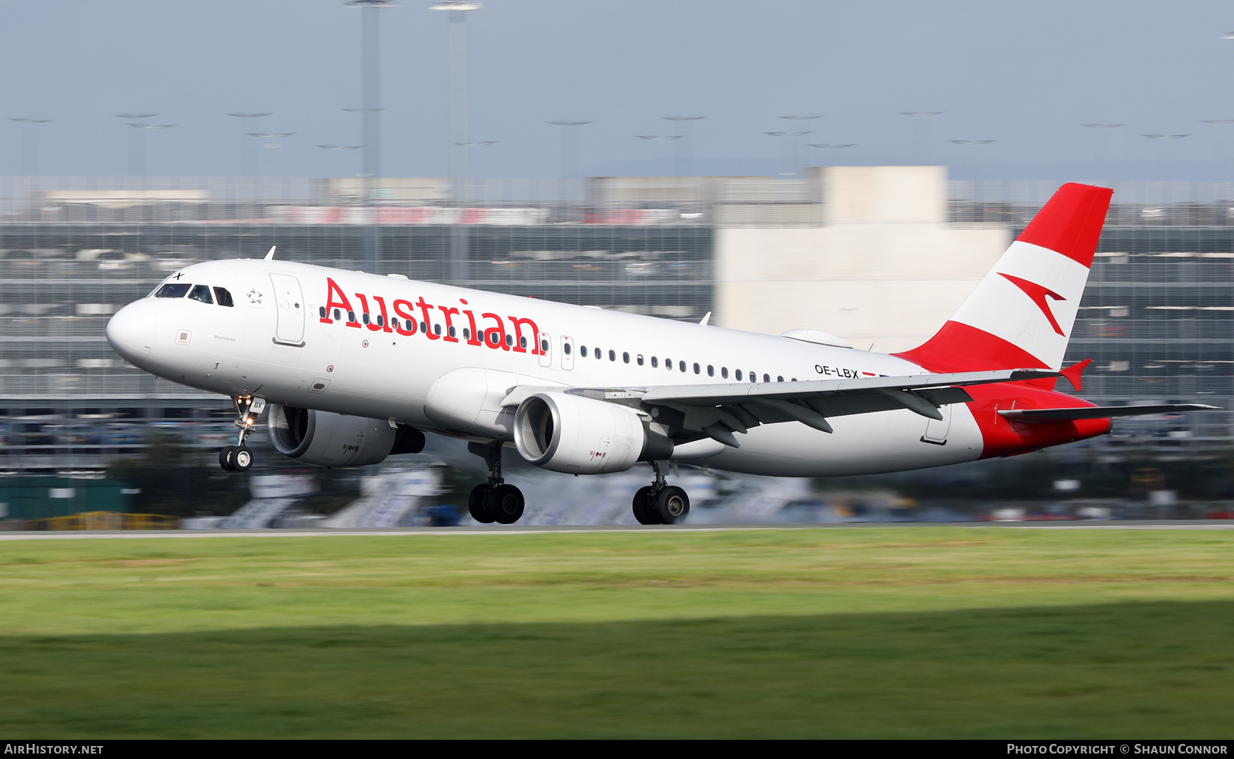 Aircraft Photo of OE-LBX | Airbus A320-214 | Austrian Airlines | AirHistory.net #606025