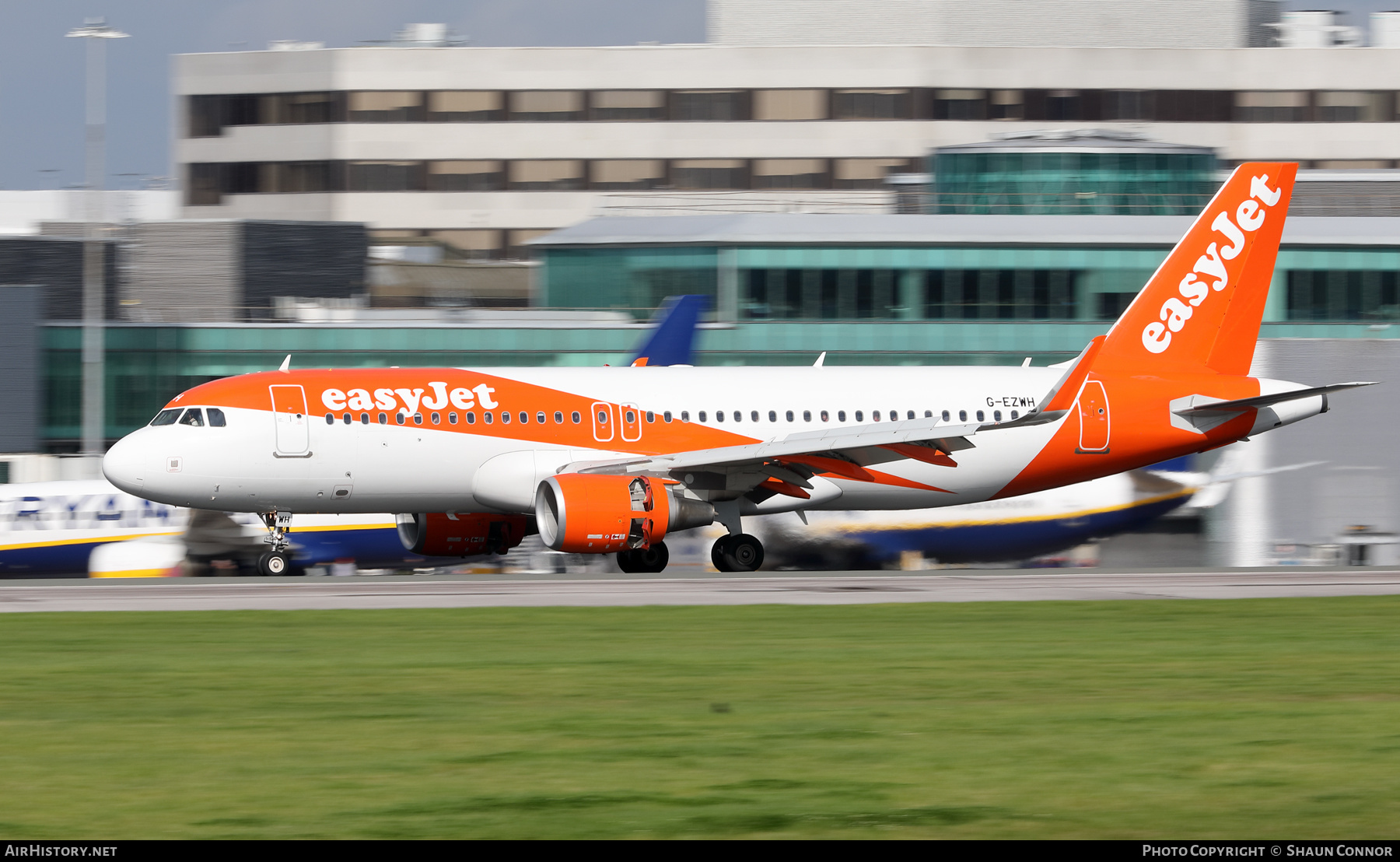 Aircraft Photo of G-EZWH | Airbus A320-214 | EasyJet | AirHistory.net #606027