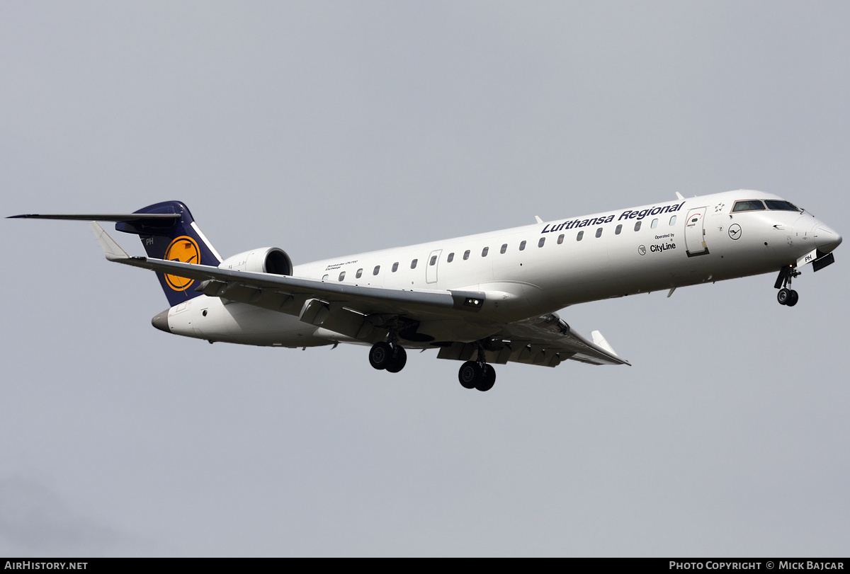 Aircraft Photo of D-ACPH | Bombardier CRJ-701ER (CL-600-2C10) | Lufthansa Regional | AirHistory.net #606056