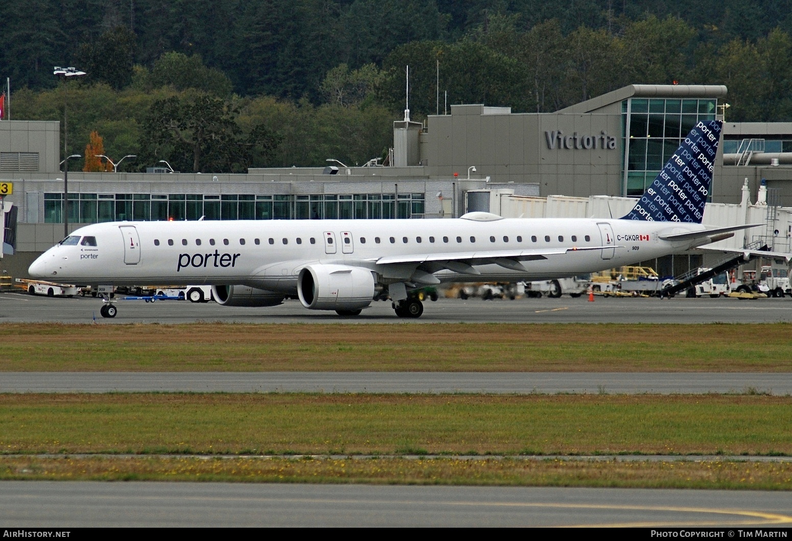 Aircraft Photo of C-GKQR | Embraer 195-E2 (ERJ-190-400) | Porter Airlines | AirHistory.net #606087