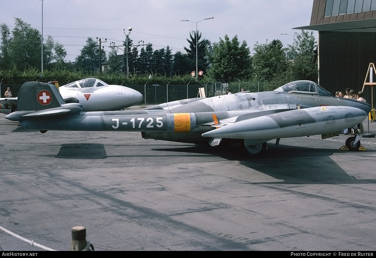 Aircraft Photo of J-1725 | De Havilland D.H. 112 Venom FB54 | Switzerland - Air Force | AirHistory.net #606159