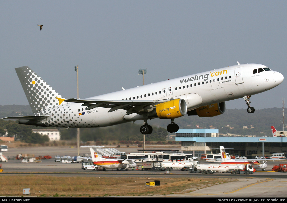 Aircraft Photo of EC-JYX | Airbus A320-214 | Vueling Airlines | AirHistory.net #606208