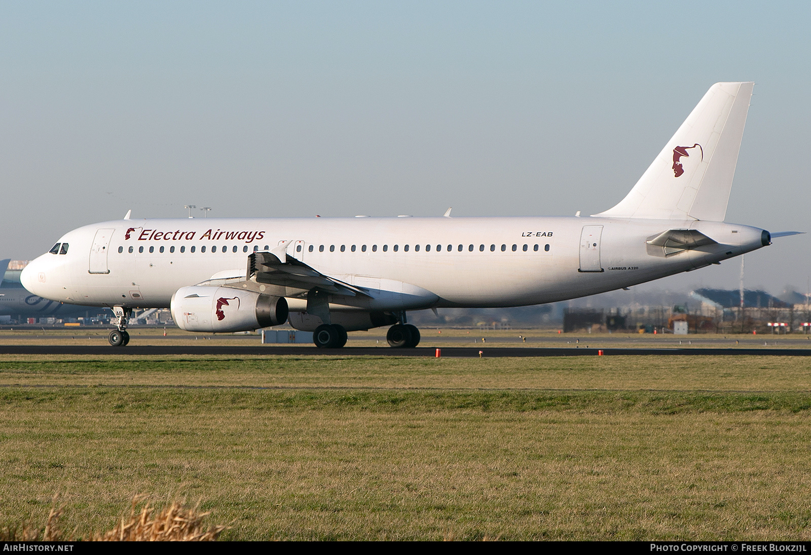 Aircraft Photo of LZ-EAB | Airbus A320-231 | Electra Airways | AirHistory.net #606212