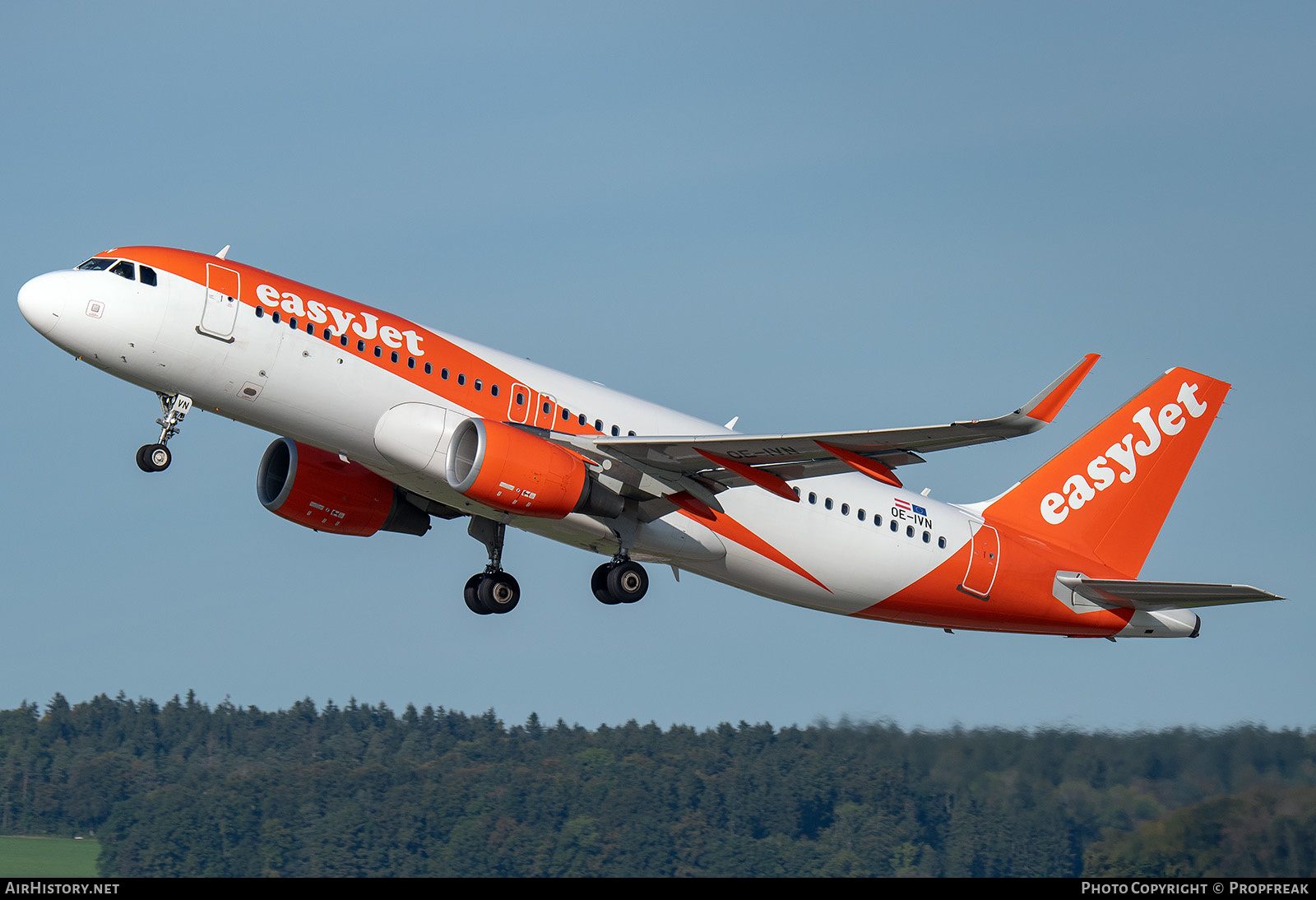 Aircraft Photo of OE-IVN | Airbus A320-214 | EasyJet | AirHistory.net #606264