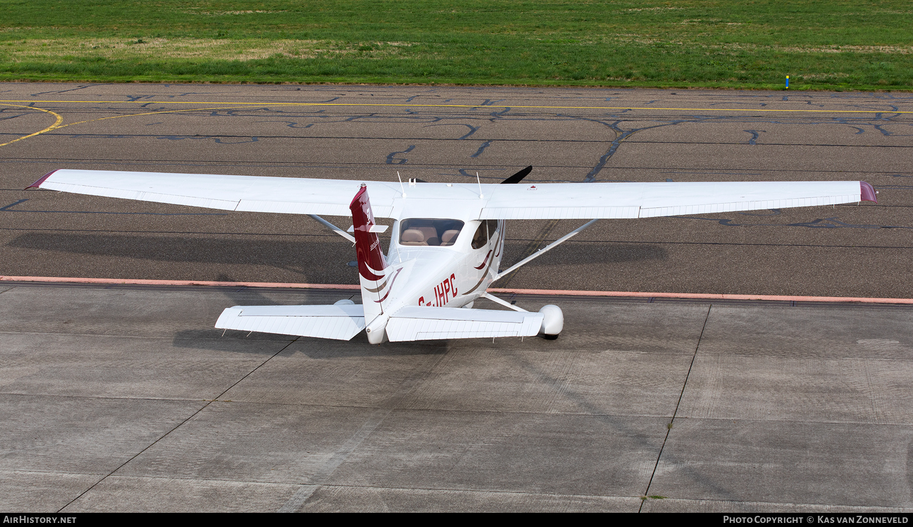 Aircraft Photo of G-JHPC | Cessna 182T Skylane | AirHistory.net #606407
