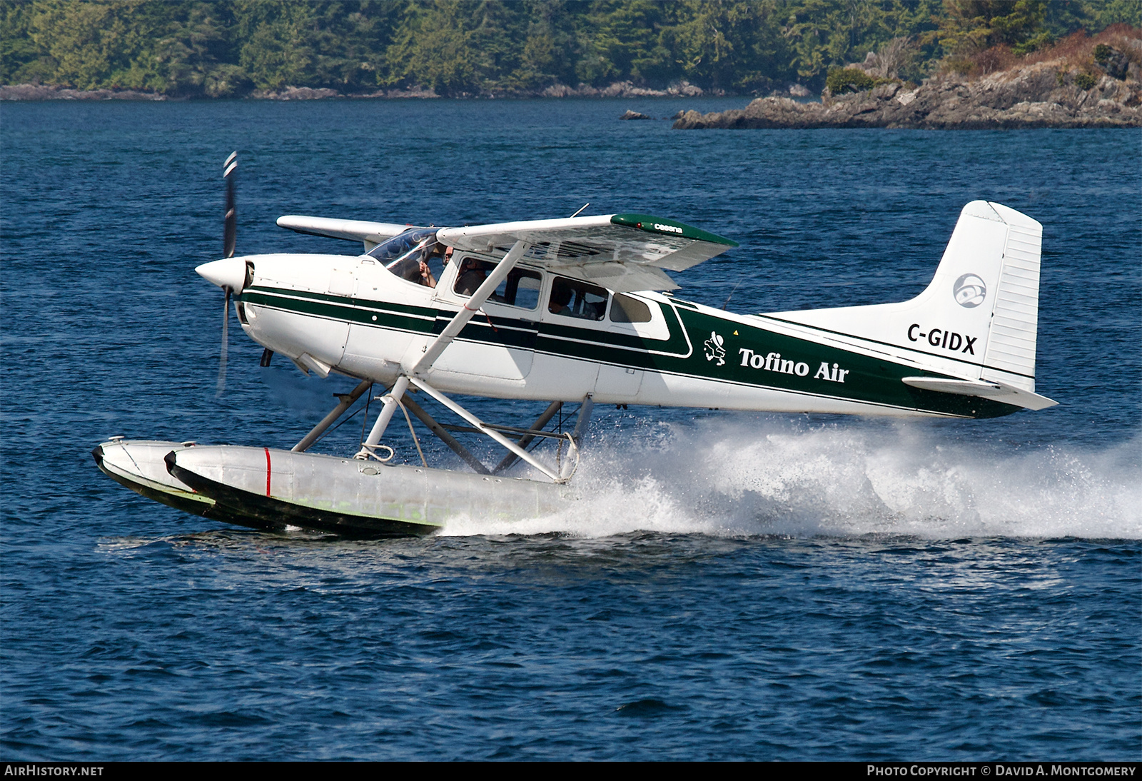 Aircraft Photo of C-GIDX | Cessna 180J Skywagon 180 | Tofino Air | AirHistory.net #606422