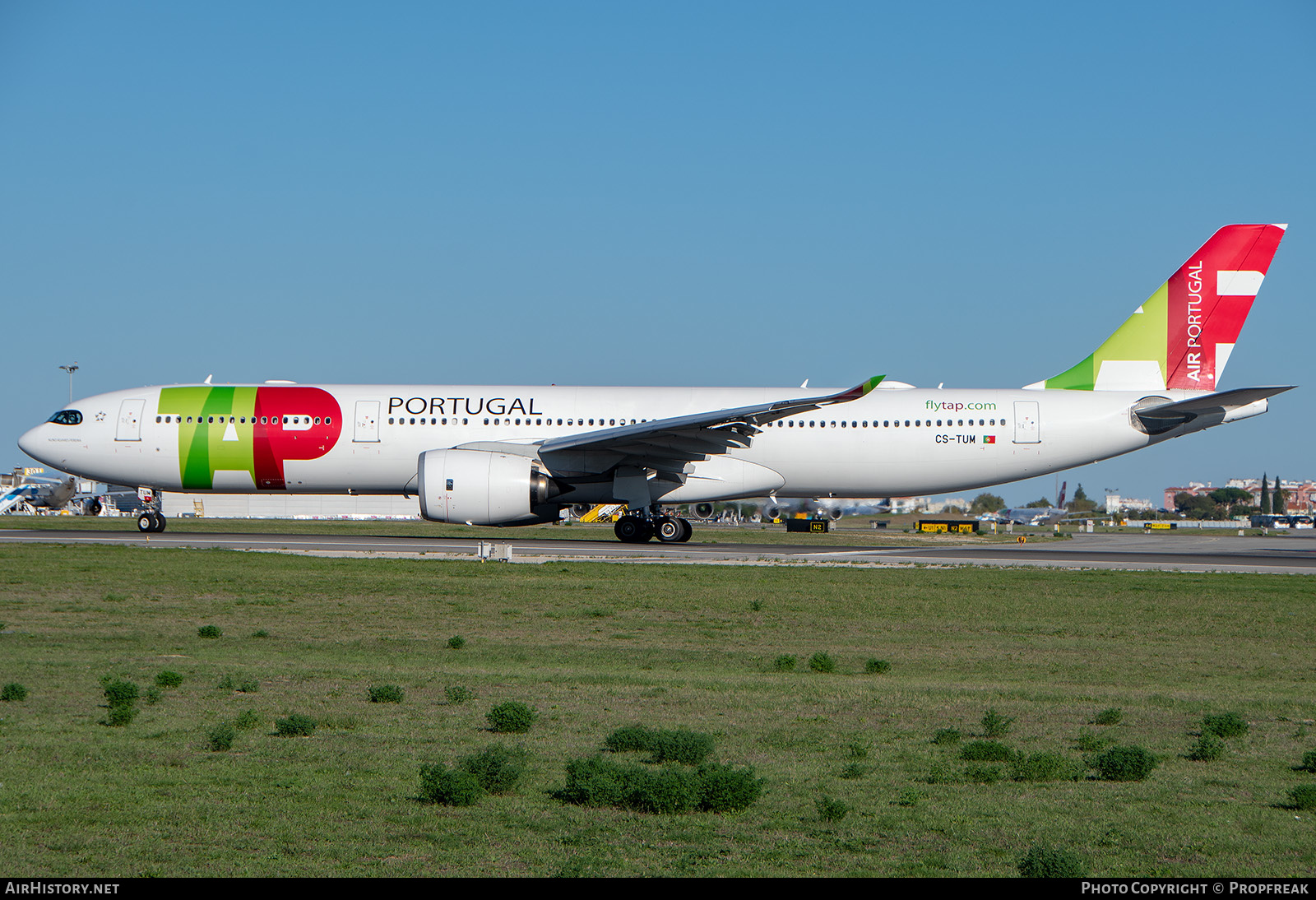 Aircraft Photo of CS-TUM | Airbus A330-941N | TAP Air Portugal | AirHistory.net #606658