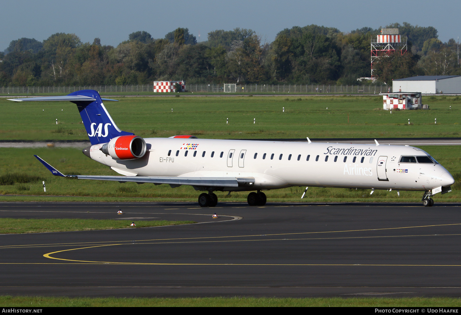 Aircraft Photo of EI-FPU | Bombardier CRJ-900LR (CL-600-2D24) | Scandinavian Airlines - SAS | AirHistory.net #606869