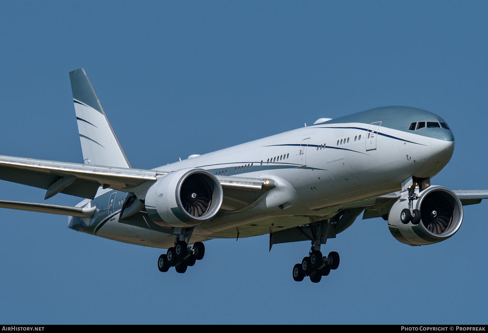 Aircraft Photo of VP-CAL | Boeing 777-2KQ/LR | AirHistory.net #606897