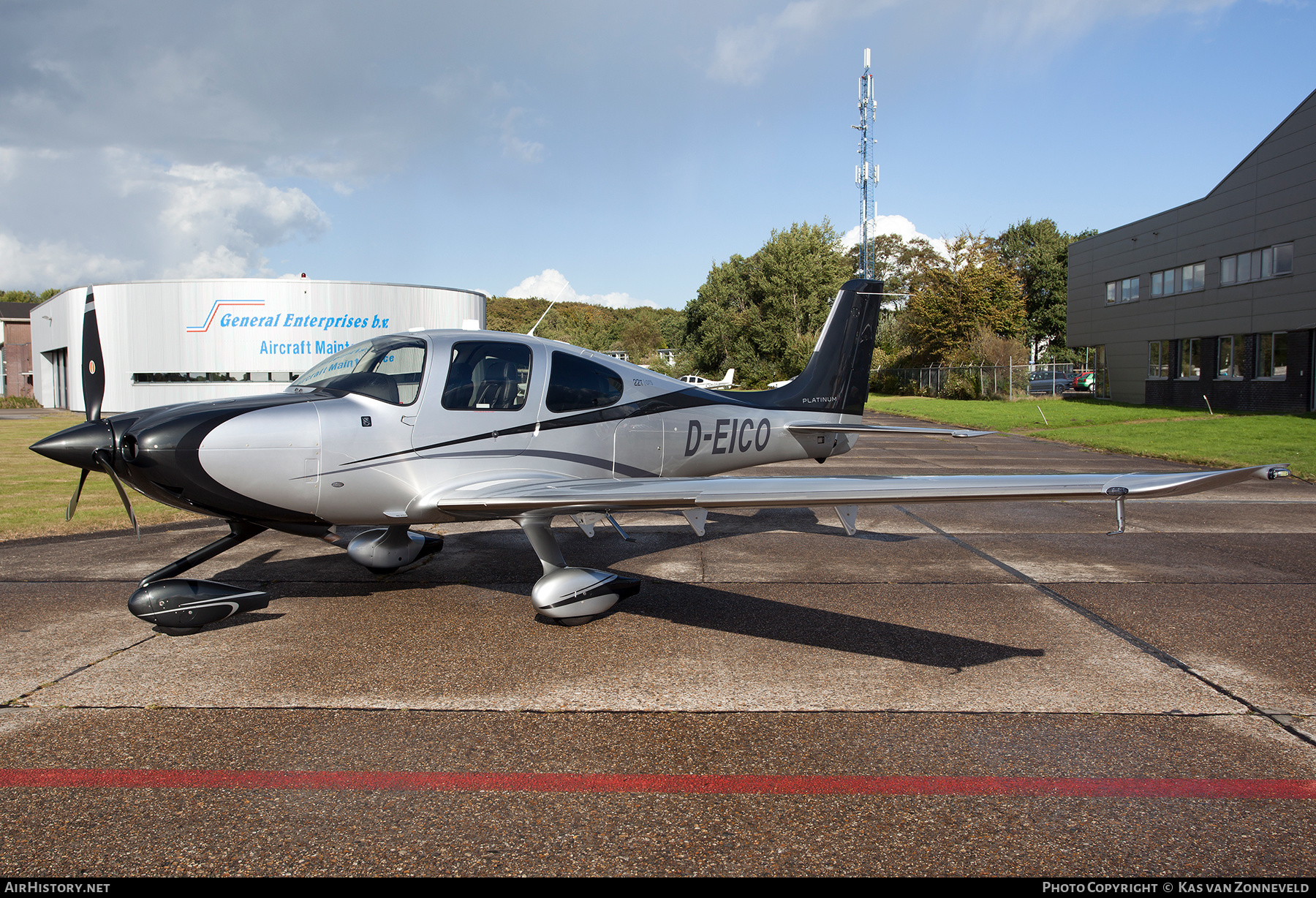 Aircraft Photo of D-EICO | Cirrus SR-22T G5-GTS Platinum | AirHistory.net #606923