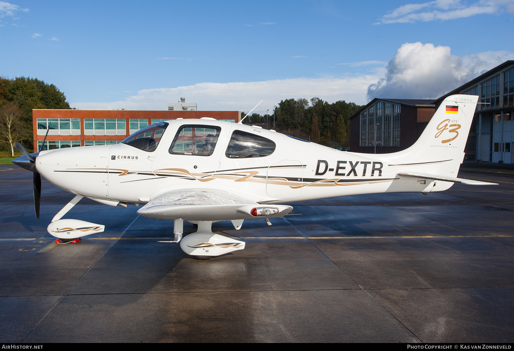Aircraft Photo of D-EXTR | Cirrus SR-22 G3-GTS | AirHistory.net #606933