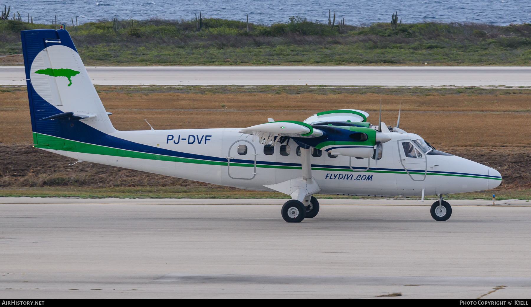 Aircraft Photo of PJ-DVF | De Havilland Canada DHC-6-300 Twin Otter | Divi Divi Air | AirHistory.net #606951