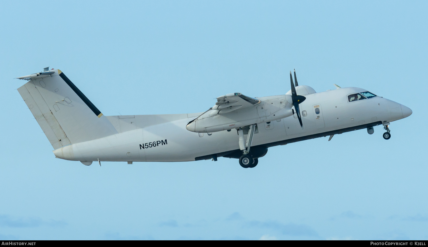Aircraft Photo of N556PM | De Havilland Canada DHC-8-202 Dash 8 | USA - Air Force | AirHistory.net #606999