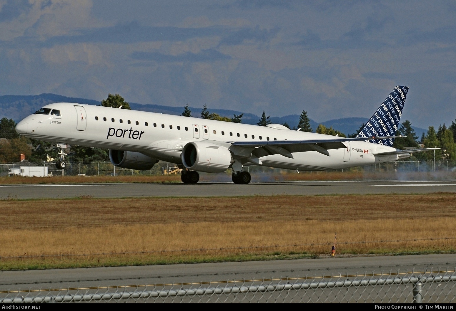 Aircraft Photo of C-GKQV | Embraer 195-E2 (ERJ-190-400) | Porter Airlines | AirHistory.net #607029