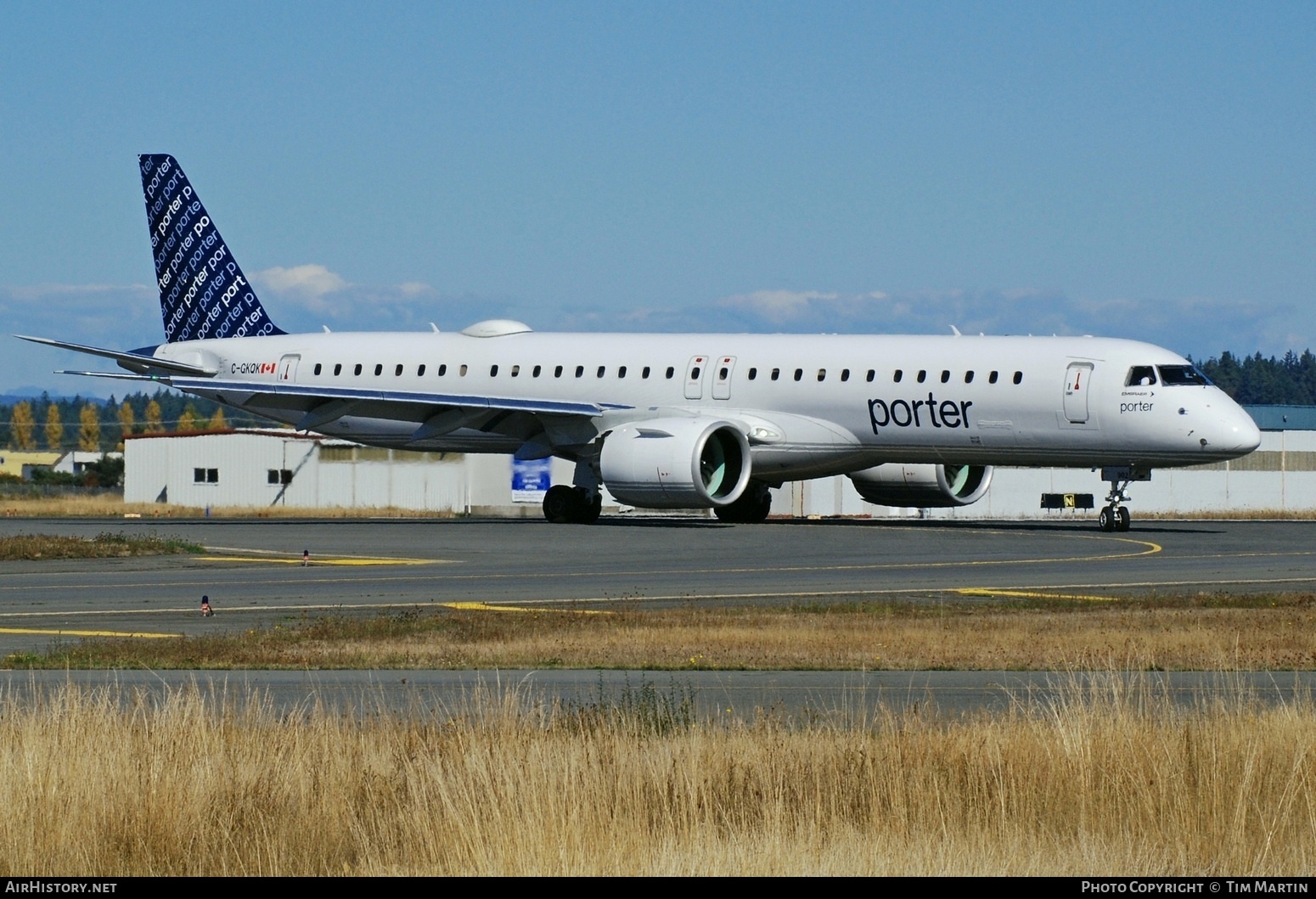 Aircraft Photo of C-GKQK | Embraer 195-E2 (ERJ-190-400) | Porter Airlines | AirHistory.net #607056