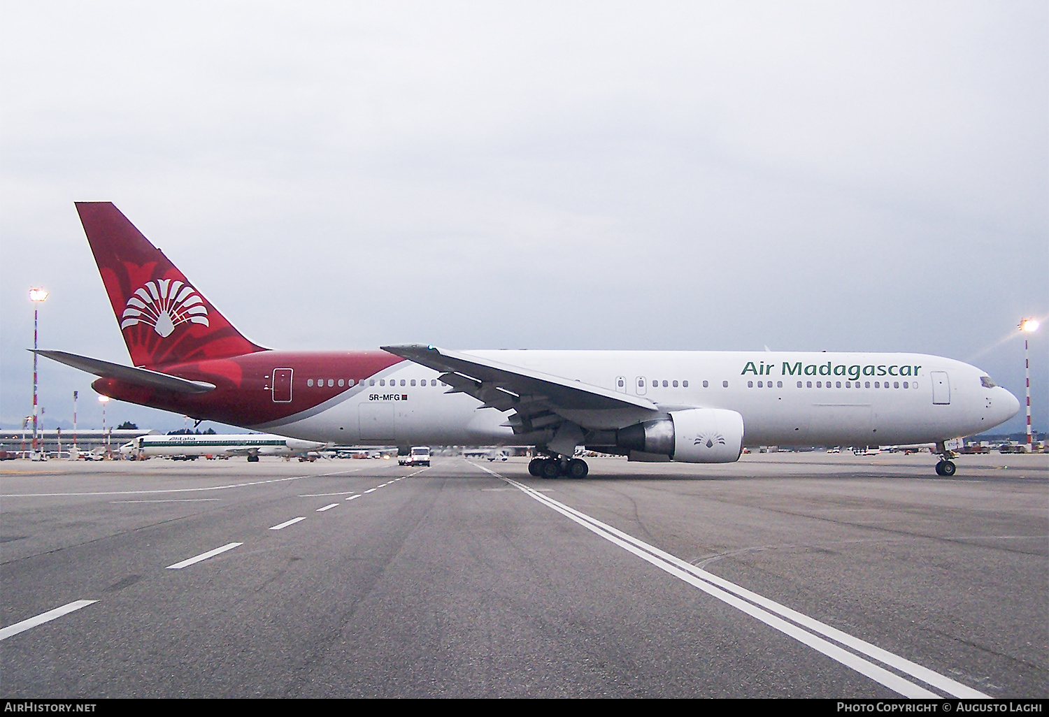 Aircraft Photo of 5R-MFG | Boeing 767-383/ER | Air Madagascar | AirHistory.net #607120