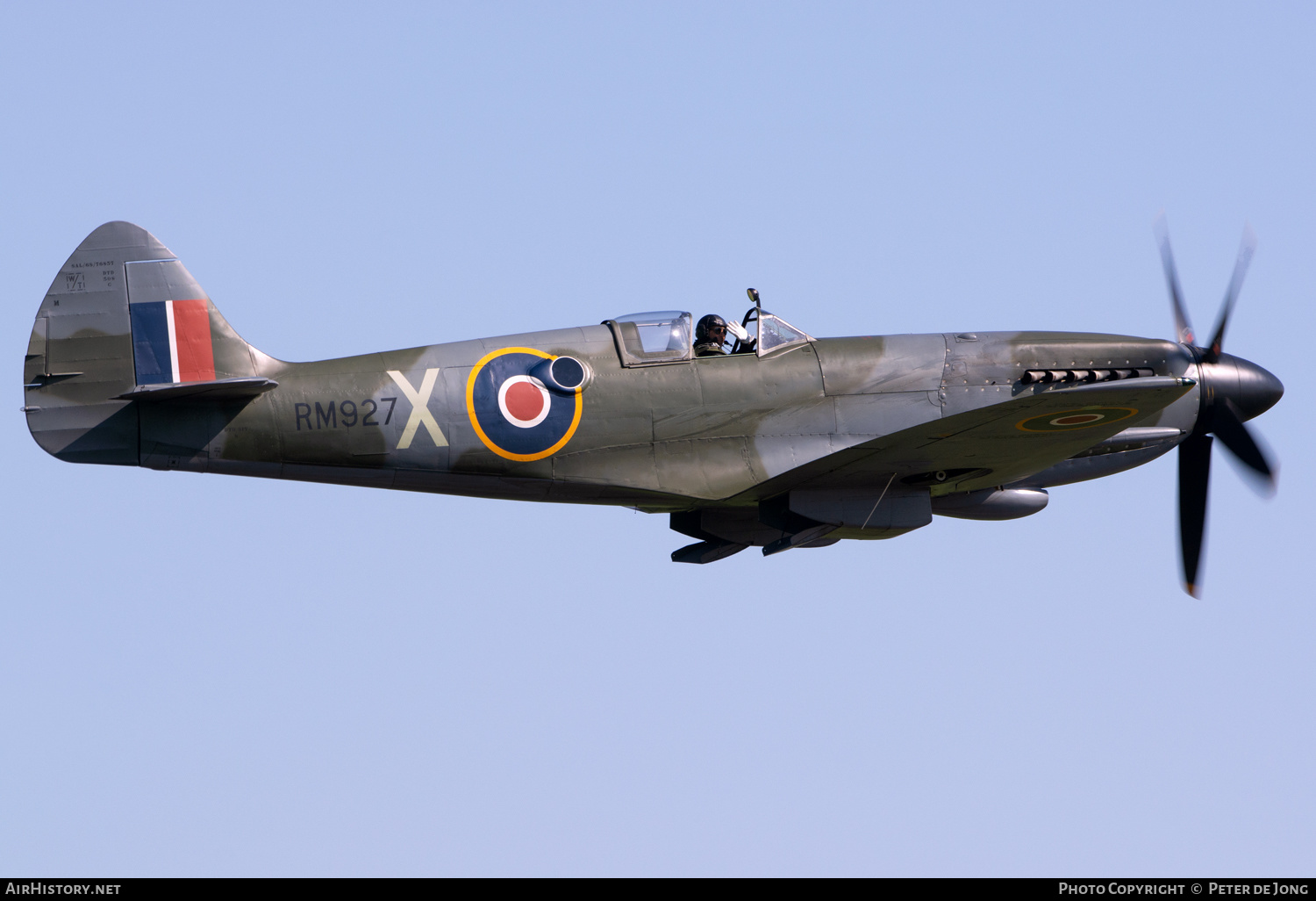 Aircraft Photo of G-SXIV / RM927 | Supermarine 379 Spitfire FR14E | UK - Air Force | AirHistory.net #607265