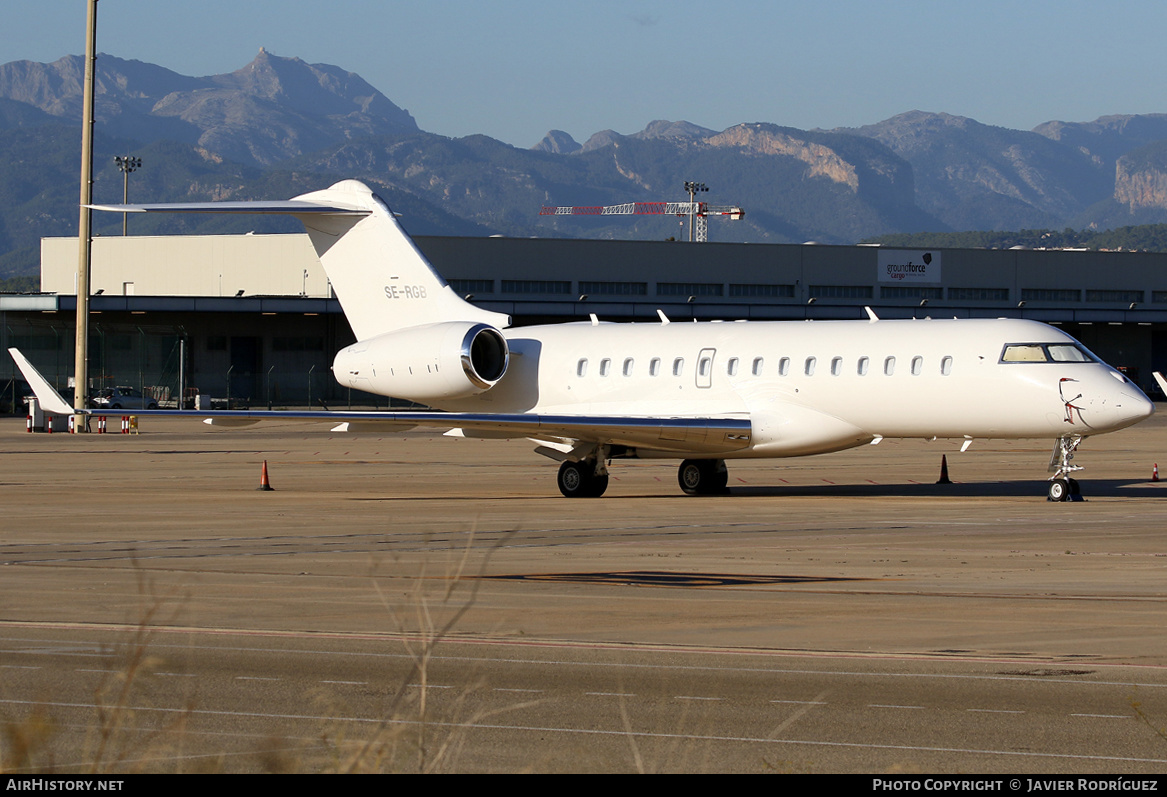 Aircraft Photo of SE-RGB | Bombardier Global Express XRS (BD-700-1A10) | AirHistory.net #607267