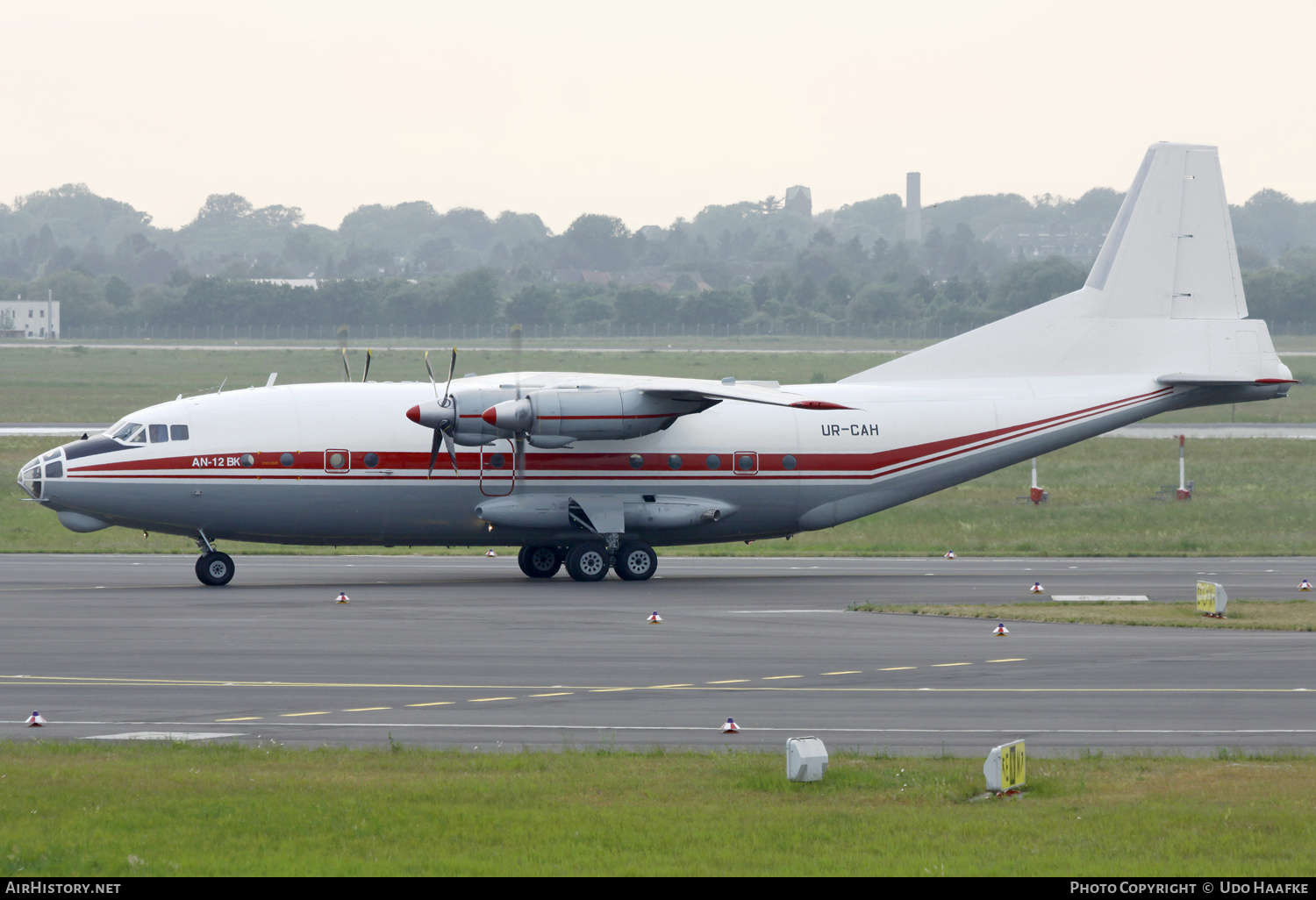 Aircraft Photo of UR-CAH | Antonov An-12BK | AirHistory.net #607428