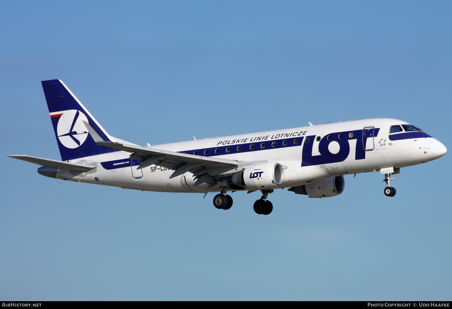 Aircraft Photo of SP-LDG | Embraer 170LR (ERJ-170-100LR) | LOT Polish Airlines - Polskie Linie Lotnicze | AirHistory.net #607468