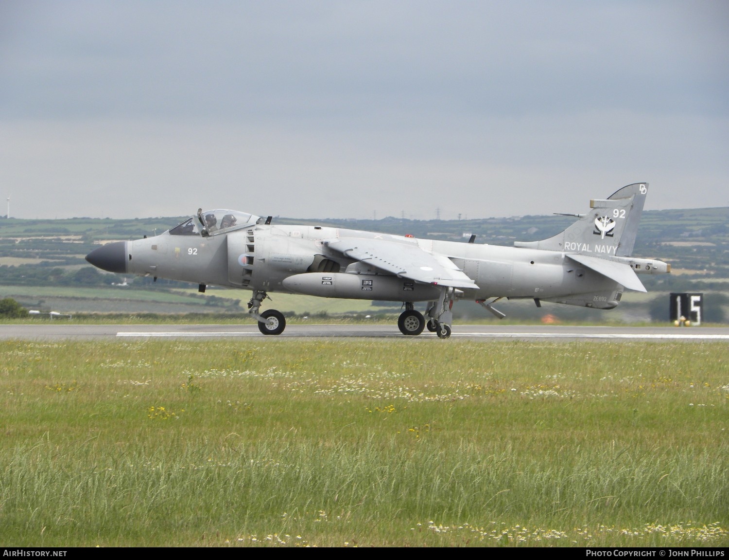 Aircraft Photo of ZE692 | British Aerospace Sea Harrier FA2 | UK - Navy | AirHistory.net #607473