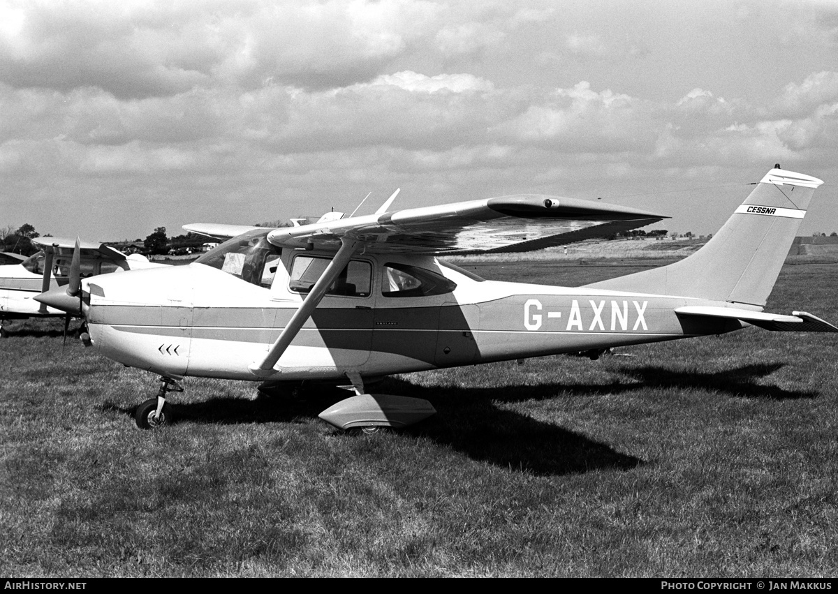 Aircraft Photo of G-AXNX | Cessna 182M Skylane | AirHistory.net #607610