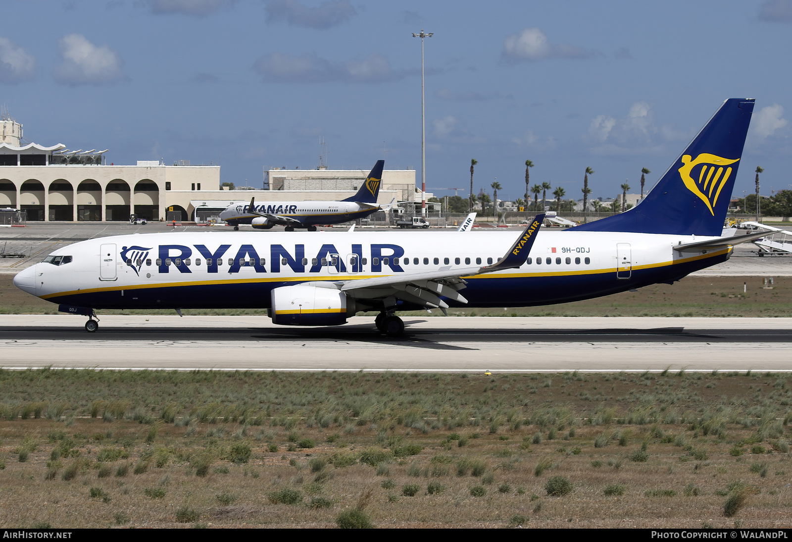 Aircraft Photo of 9H-QDJ | Boeing 737-800 | Ryanair | AirHistory.net #607709
