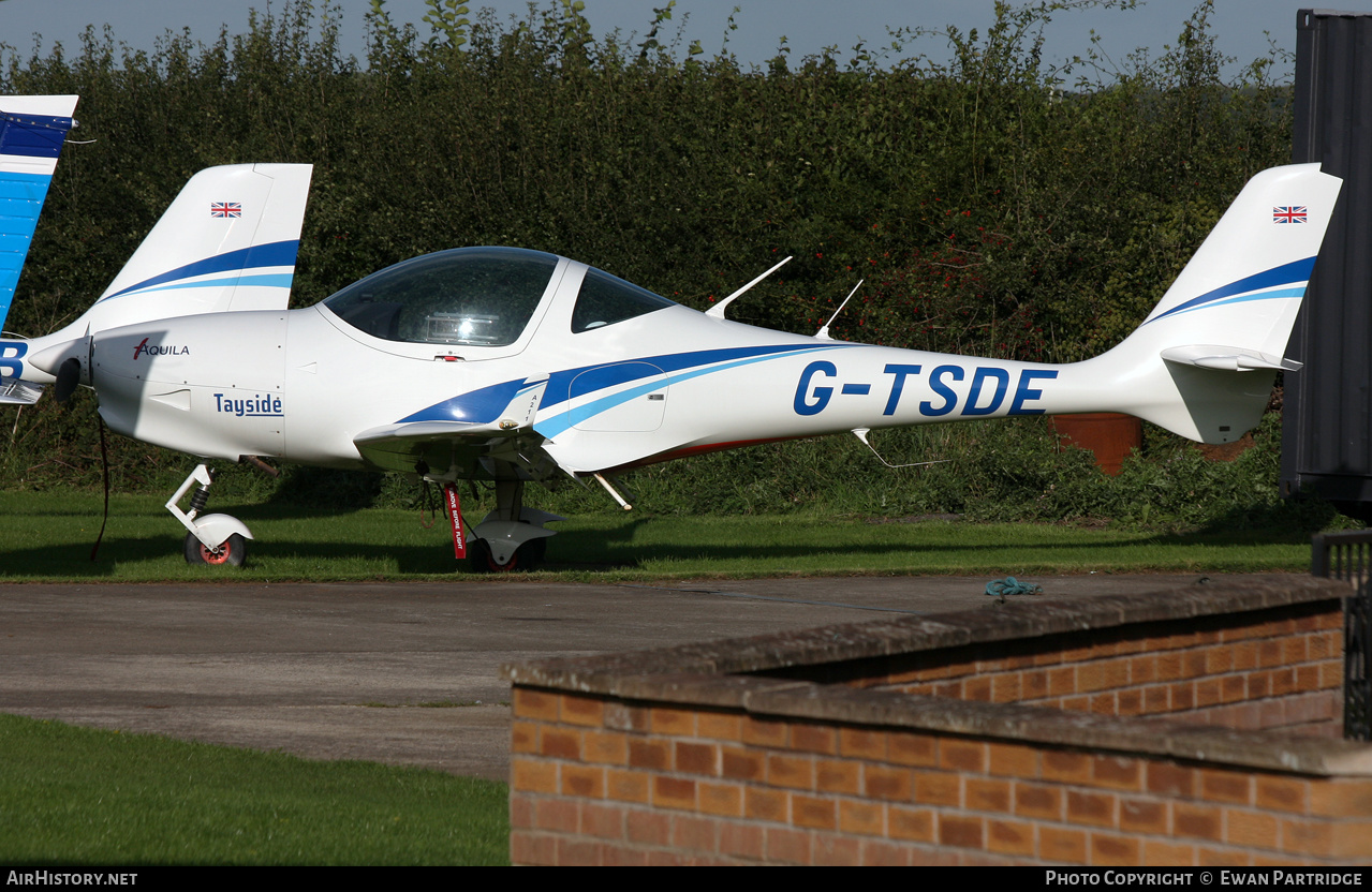 Aircraft Photo of G-TSDE | Aquila AT01-100A A211 | Tayside Aviation | AirHistory.net #607732