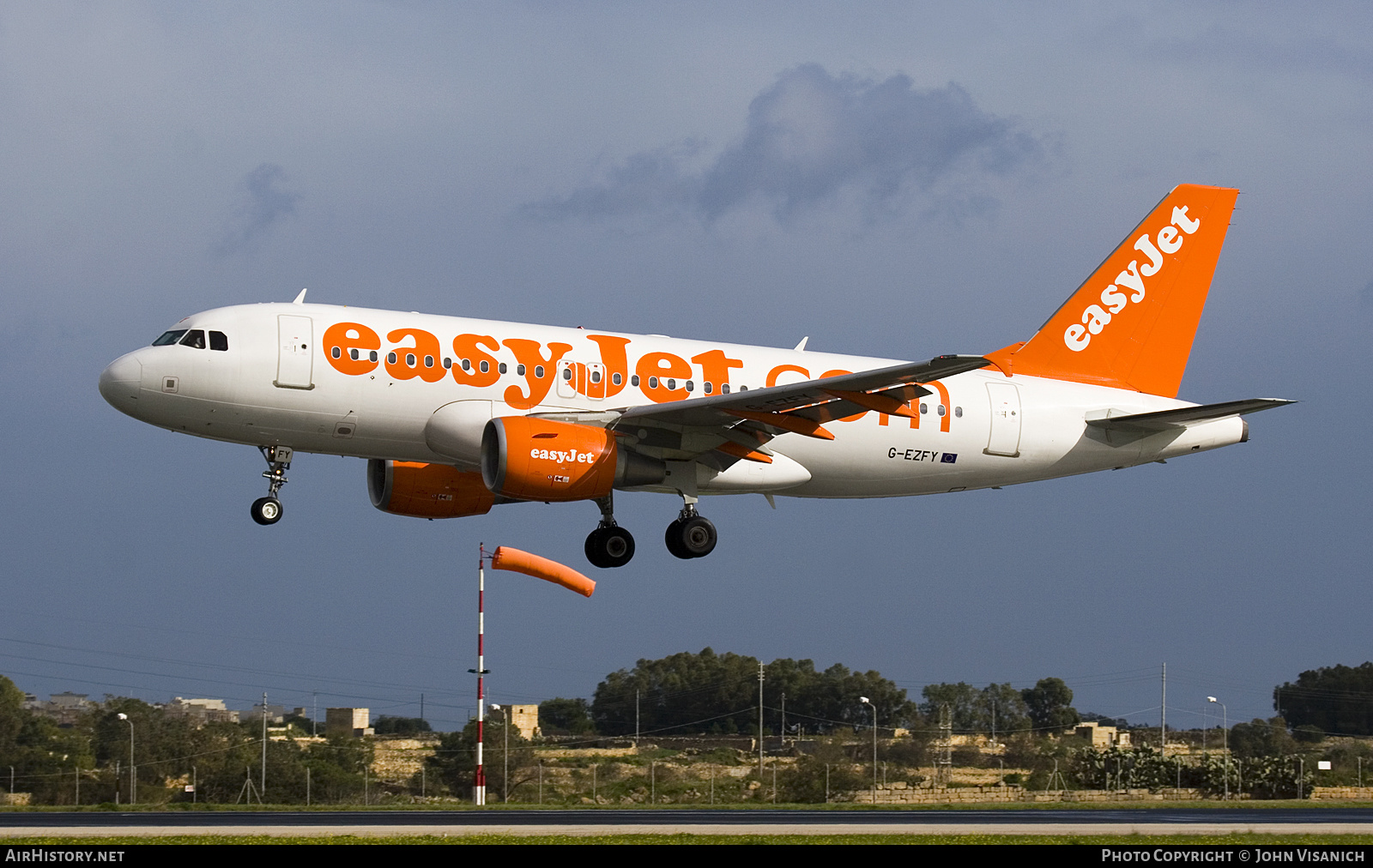 Aircraft Photo of G-EZFY | Airbus A319-111 | EasyJet | AirHistory.net #607776