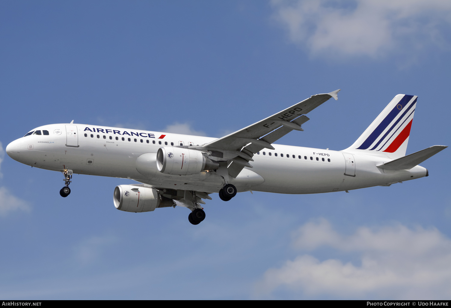 Aircraft Photo of F-HEPD | Airbus A320-214 | Air France | AirHistory.net #607810