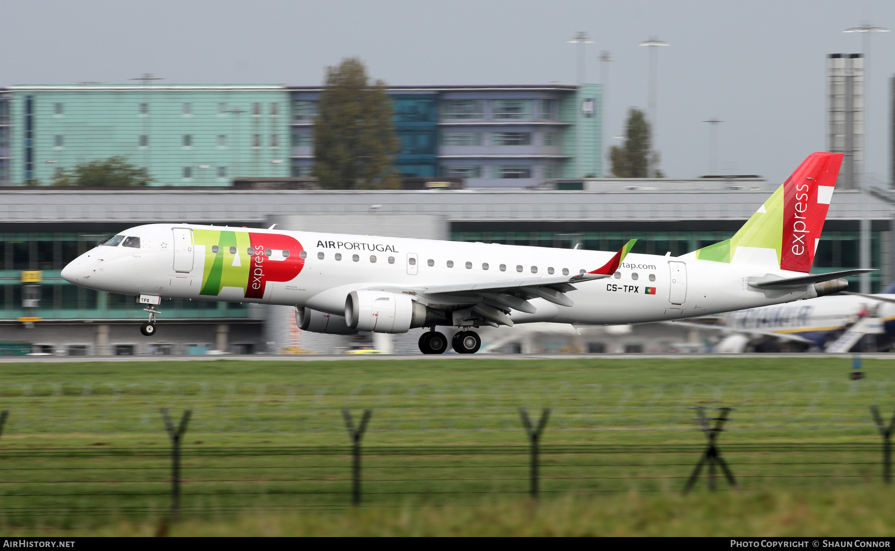 Aircraft Photo of CS-TPX | Embraer 190AR (ERJ-190-100IGW) | TAP Air Portugal Express | AirHistory.net #607846