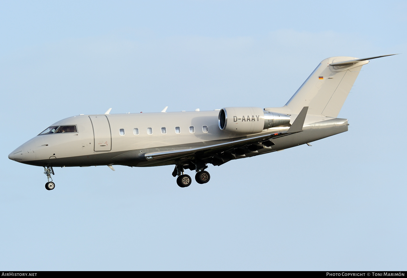 Aircraft Photo of D-AAAY | Bombardier Challenger 604 (CL-600-2B16) | AirHistory.net #607869