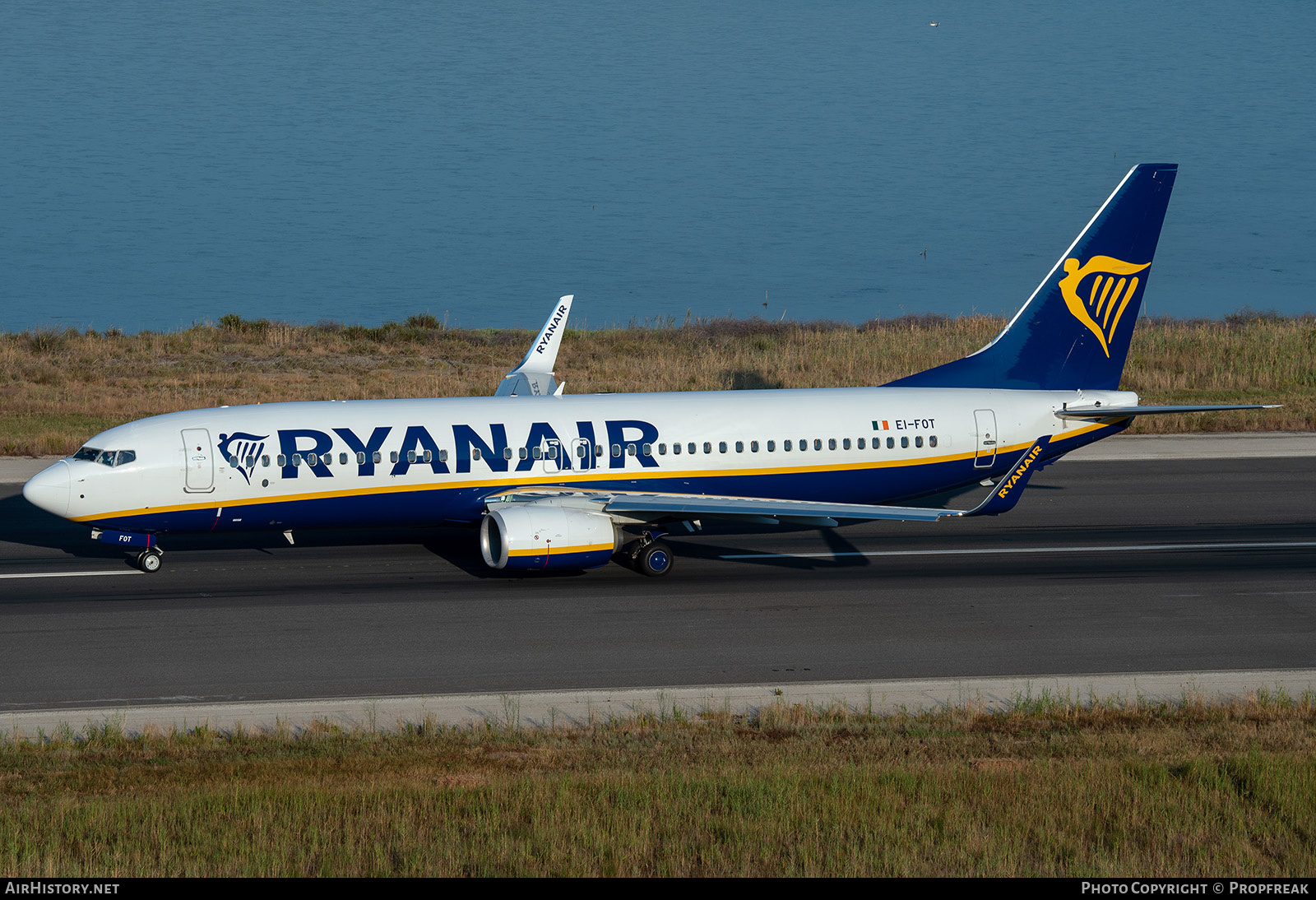 Aircraft Photo of EI-FOT | Boeing 737-8AS | Ryanair | AirHistory.net #607902