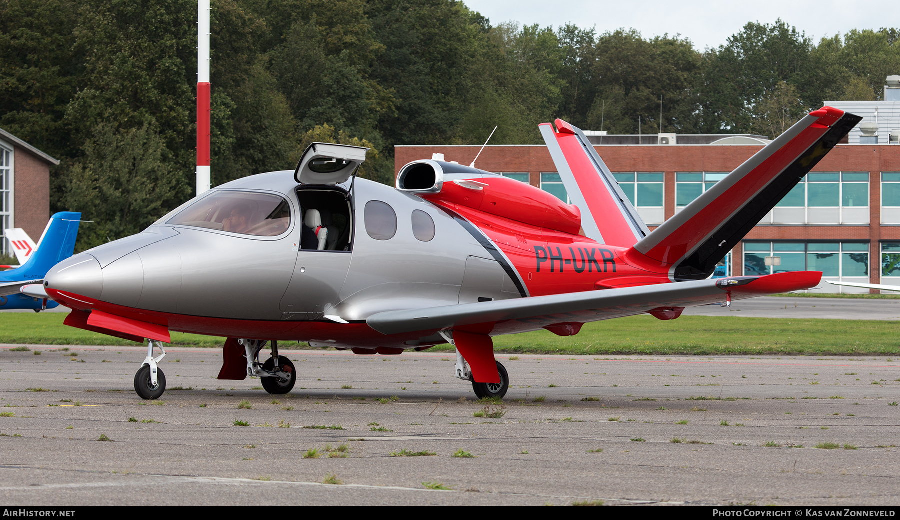 Aircraft Photo of PH-UKR | Cirrus SF-50 Vision G2 | AirHistory.net #607952